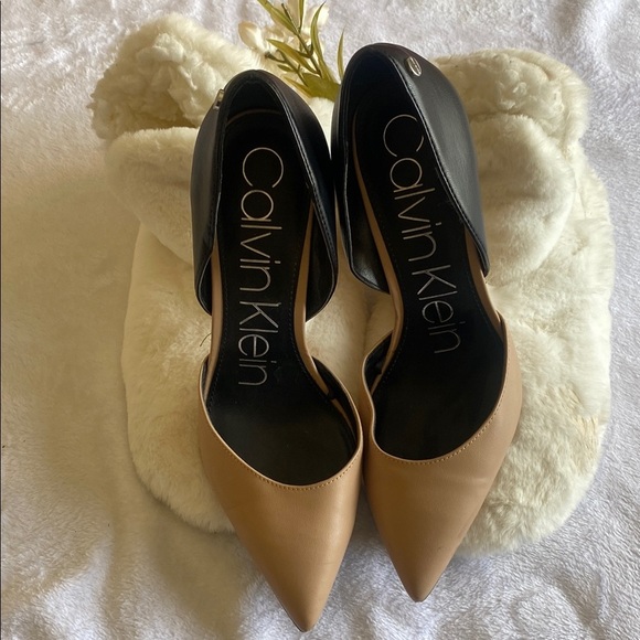 Calvin Klein Black and Tan Heels - Picture 1 of 8